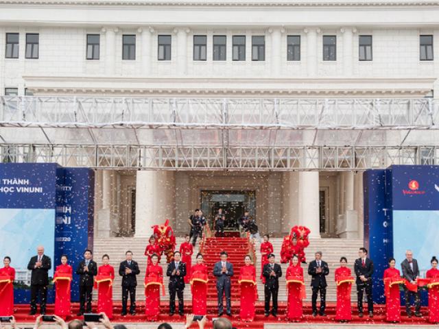 Kinh doanh - Xây dựng thần tốc, tỷ phú Phạm Nhật Vượng "đặt cược" lớn vào trường đại học của mình