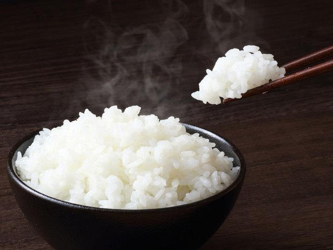 Bệnh nhân tiểu đường nên hạn chế tối đa cơm trắng