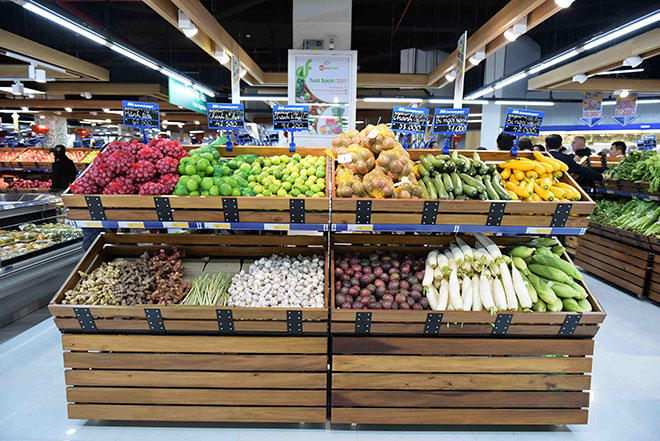 Khu vực bày bán các mặt hàng rau củ quả được thiết kế theo tiêu chuẩn vệ sinh cao và hiện đại.