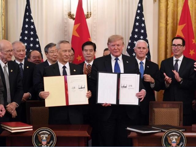 Ông Trump chính thức ký thỏa thuận thương mại đầu tiên với Trung Quốc