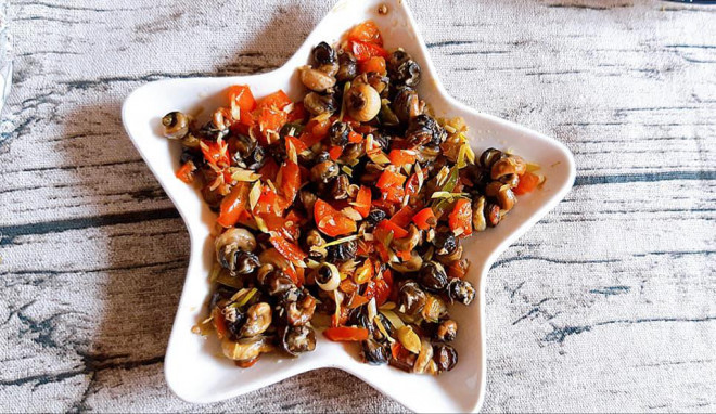 Chỉ với 185 nghìn, mẹ đảm biến tấu 7 món chỉ với ốc khiến chị em ngỡ ngàng - 6