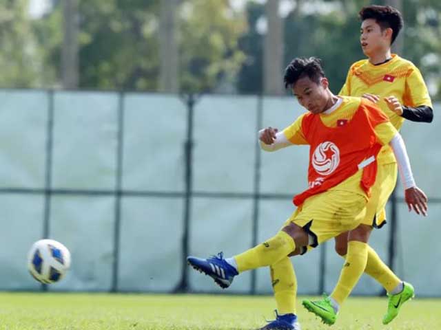 Bóng đá - U23 Việt Nam - Triều Tiên: Đổi tiền vệ trung tâm, đẩy Quang Hải trở lại cánh