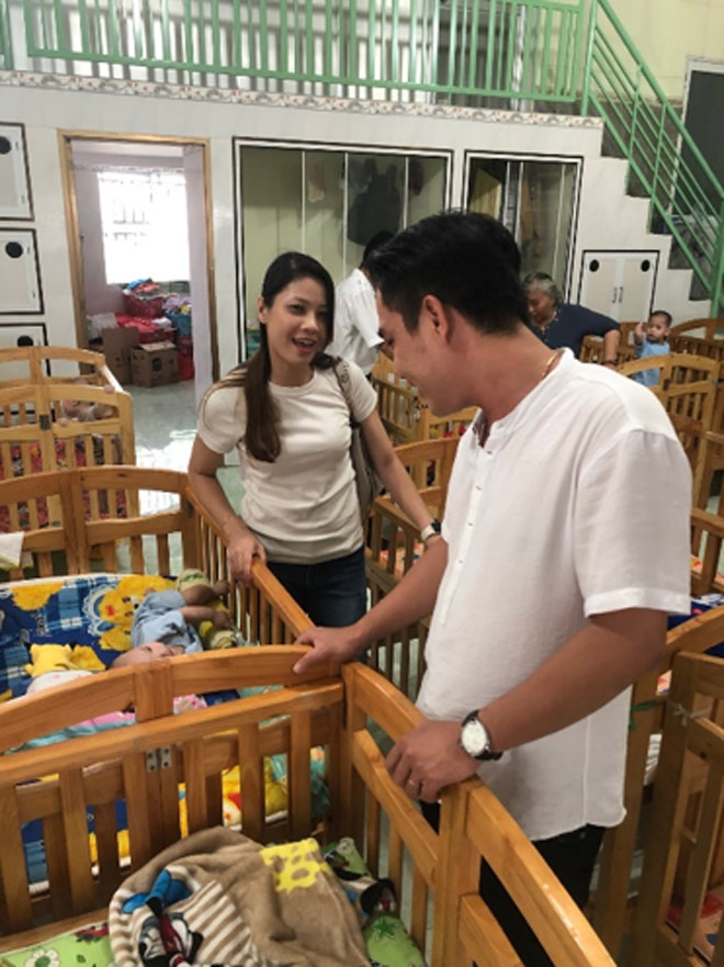 Niềm vui của thầy giờ đây, chỉ đơn giản là nhìn các con yên vui, khỏe mạnh. Ảnh: Gotec Land.