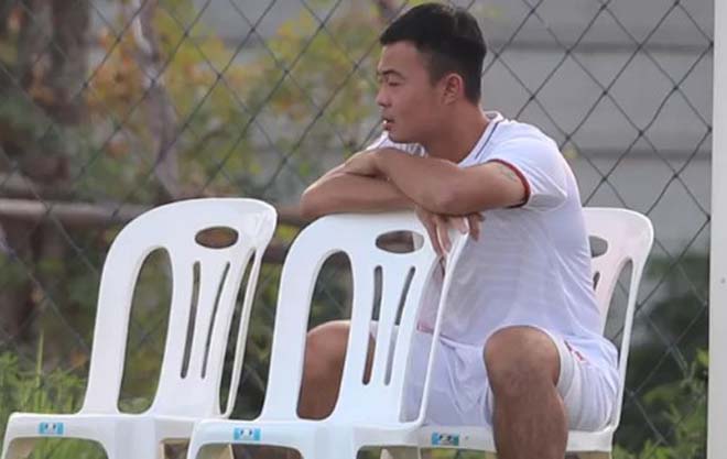 Thanh Thịnh phải ngồi ngoài vì chấn thương nên HLV Park Hang-seo sẽ đưa Ngọc Bảo vào đá vị trí hậu vệ cánh
