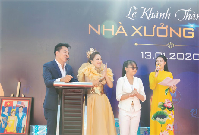 Á hậu Thúy Vân và ca sĩ Chu Bin chúc mừng Lê Vân Group khánh thành nhà xưởng thứ 2 - 5