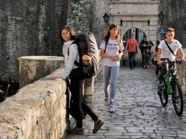 Du lịch - Người phụ nữ chia sẻ cách cô đi du lịch qua 9 nước Đông Âu trong 38 ngày