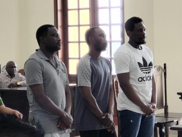 Tin tức trong ngày - Nóng 24h qua: Cựu cầu thủ V-League tham gia đường dây lừa đảo 2 quý bà tiền tỷ