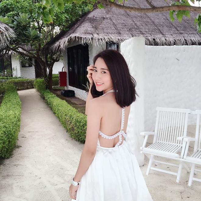 Sau 5 năm "làm bạn gái Sơn Tùng", Huỳnh Hồng Loan lột xác sexy, tài sản đáng ngưỡng mộ - 1