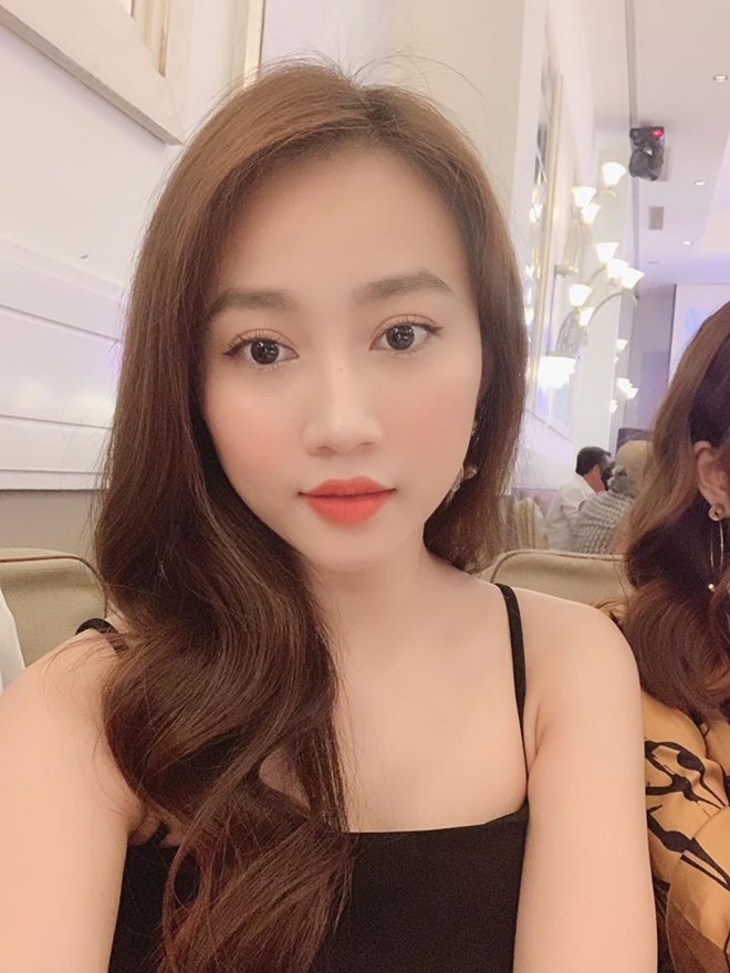 Sau 5 năm "làm bạn gái Sơn Tùng", Huỳnh Hồng Loan lột xác sexy, tài sản đáng ngưỡng mộ - 7