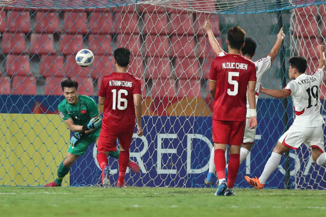 U23 Việt Nam thua ngược U23 Triều Tiên vì những sai lầm cá nhân của Tiến Dũng và Bảo Toàn