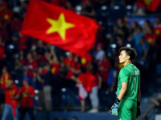 Bóng đá - Bùi Tiến Dũng và 2 năm đầy thăng trầm: "Người hùng Thường Châu" lạc lối