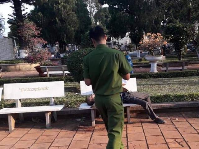 Pháp luật - Đi tập thể dục, tá hỏa phát hiện xác người trên ghế đá hoa viên