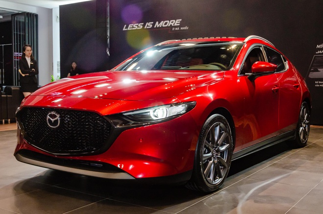 Nhiều chương trình khuyến mãi,&nbsp;giảm giá xe để hút khách&nbsp;cuối năm.