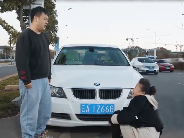 Video Clip Cười - Tuyệt chiêu để sếp không bắt phải tăng ca