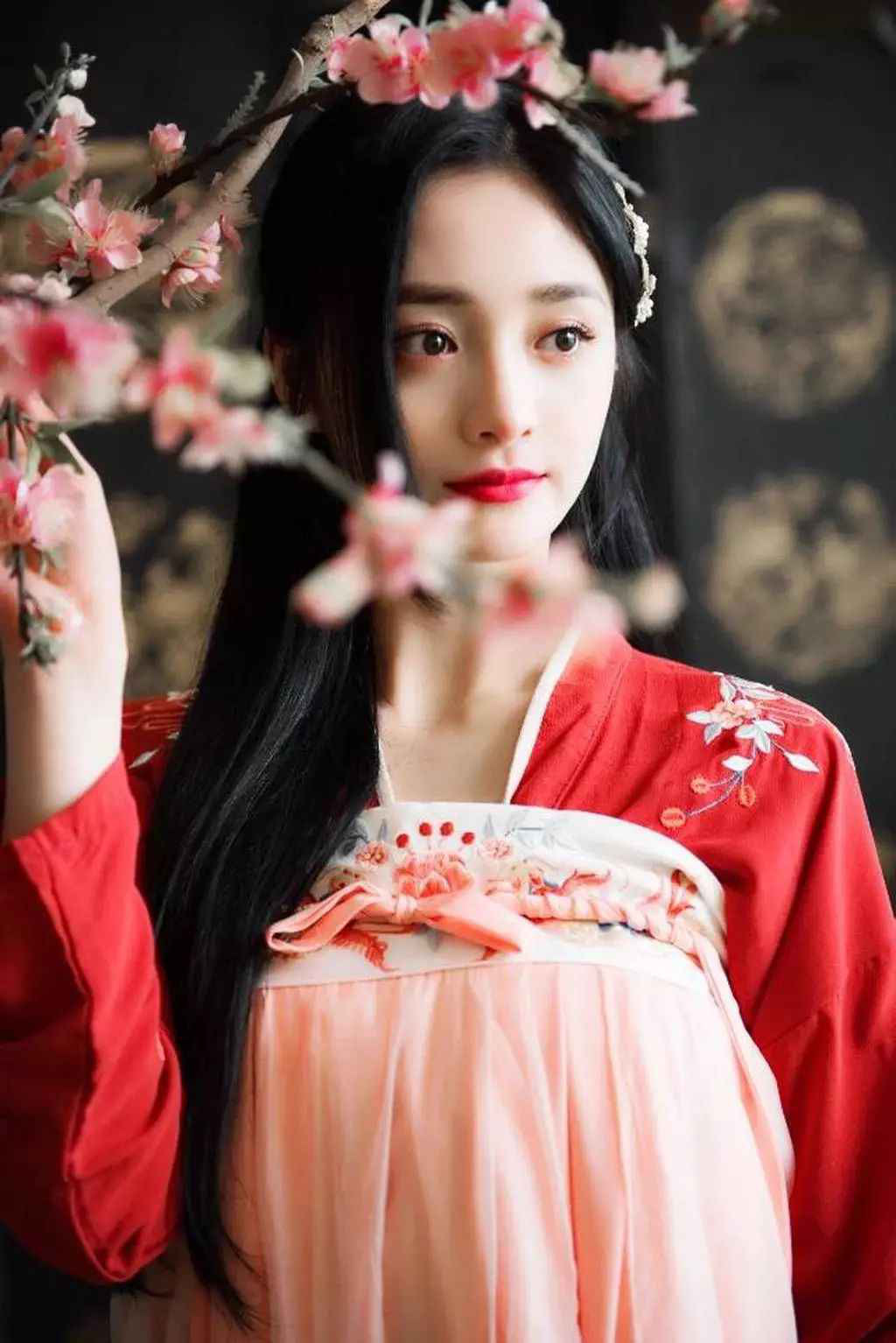 "Bạn gái" thiếu gia giàu nhất Trung Quốc đẹp như tiên hạ phàm trong tạo hình cổ trang - 7