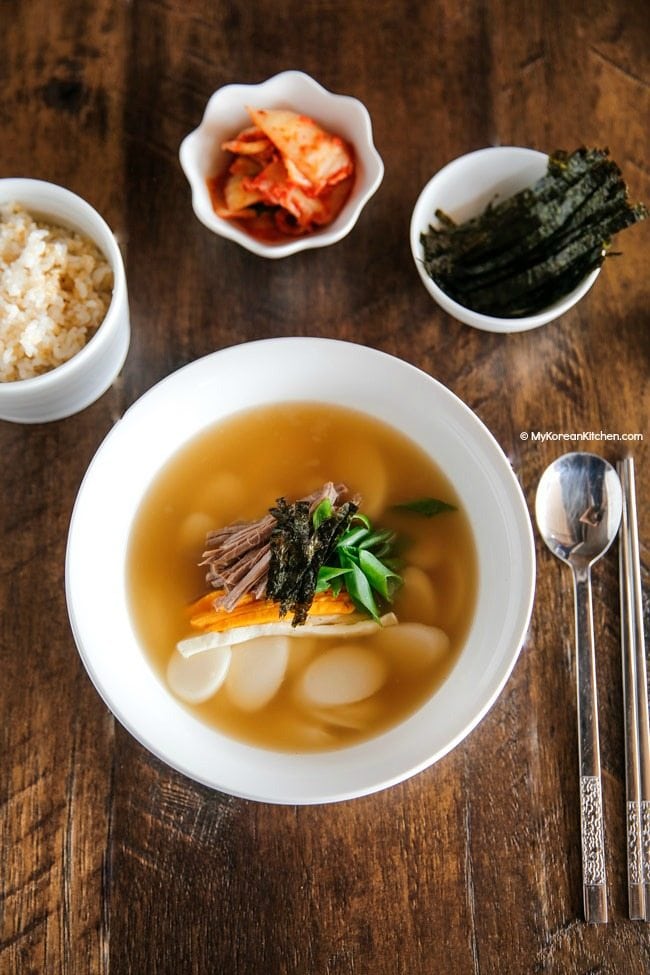 Người Hàn Quốc đón năm mới không thể thiếu những món ăn &#34;quốc hồn quốc túy&#34; này - 1
