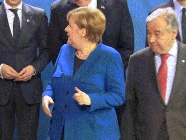 Thế giới - Video: Không thấy ông Putin, nhóm lãnh đạo thế giới ngơ ngác trong buổi chụp ảnh