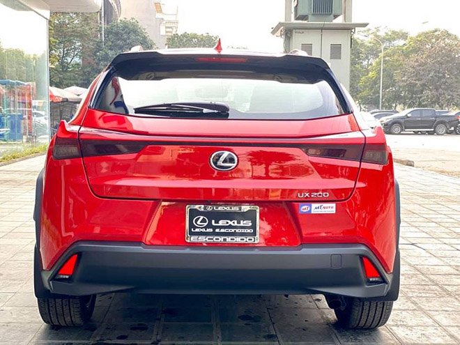 Cận cảnh Lexus UX 2020 vừa về Việt Nam, giá khoảng 2 tỷ đồng - 4