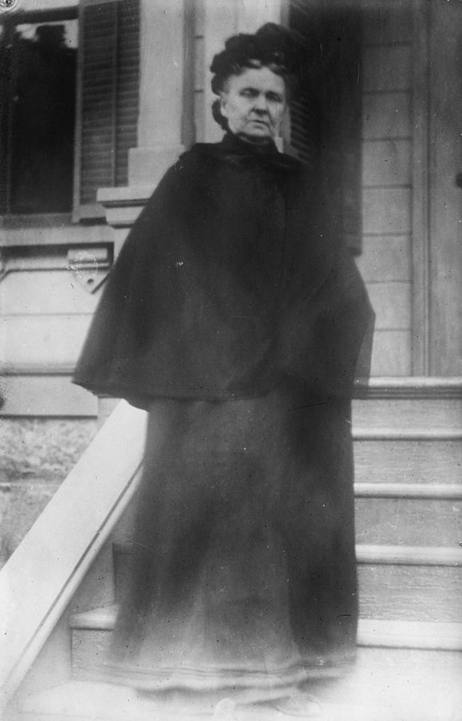 Hetty Green qua đời vào năm 1916, để lại khối tài sản trị giá 200 triệu USD. Số tài sản này được chia cho hai đứa con của bà.