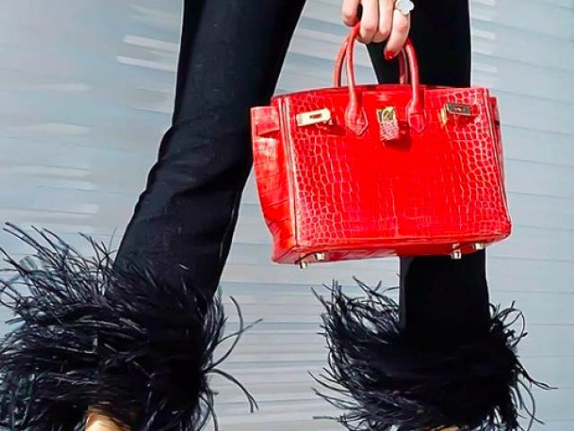 Thời trang - 8 món thời trang mua không lo lỗ, vẫn đắt giá trên thị trường đồ cũ