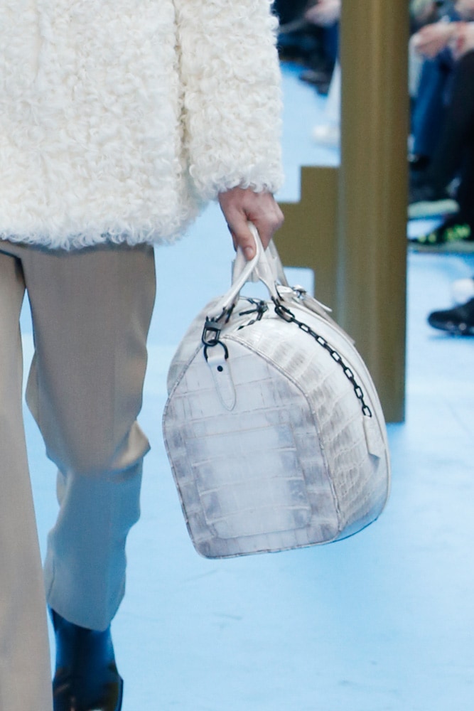 Chiếc túi nam mây trời của Louis Vuitton làm nức lòng giới mộ điệu - 9