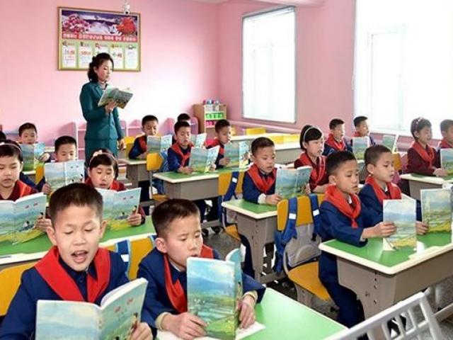 Hé lộ nghề dạy thêm ở Triều Tiên và mức lương ”không tưởng”