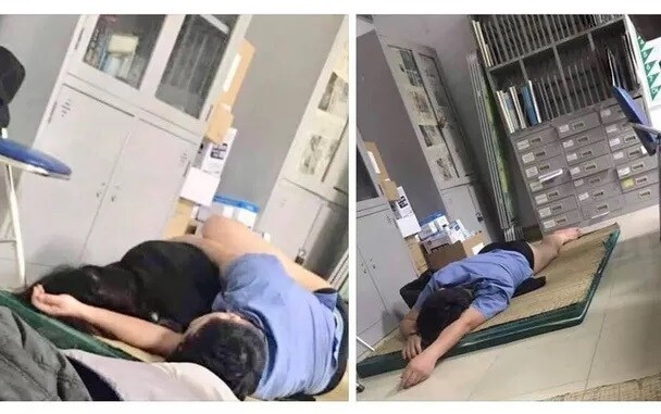 Hình ảnh phản cảm được cho là bác sĩ khoa ngoại đang ôm nữ sinh viên ngủ. (Ảnh: Facebook)