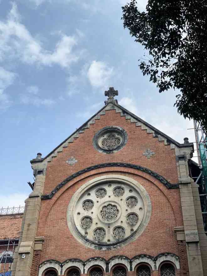 Một góc Nhà thờ Chính toà Đức Bà Sài Gòn. Ảnh: Quỳnh Trang