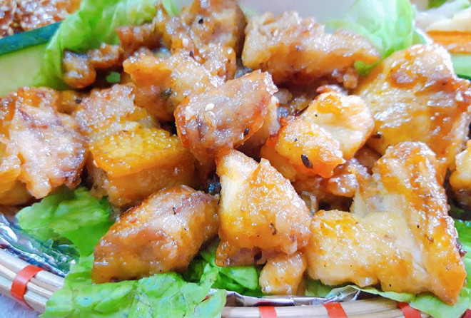 Một con gà làm thành 11 món, chị em ngỡ ngàng vì tài của mẹ đảm 8x - 10