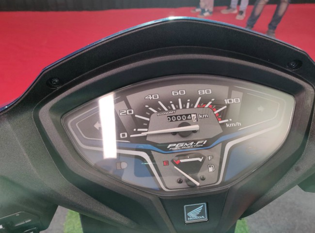 Cận cảnh cụm đồng hồ của Honda Activa 6G.