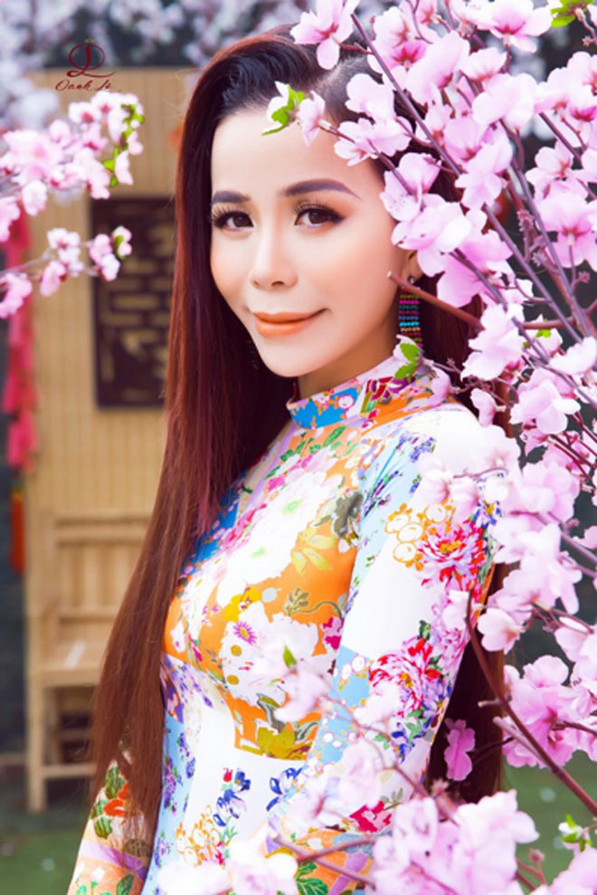 Mrs International World 2019 Oanh Lê nền nã trong bộ ảnh "Thanh xuân bên mùa xuân" - 1