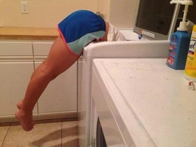 Tranh vui - Đáng yêu đâu chưa thấy, nỗi khổ chân ngắn có đâu ai thấu