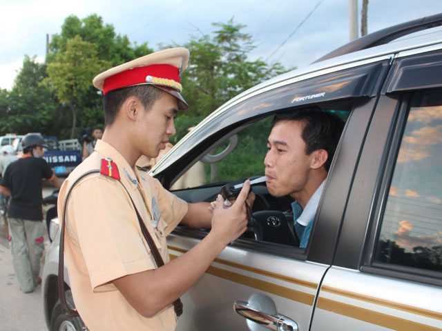 Thế giới xe - Mức phạt 22 lỗi vi phạm giao thông phổ biến đối với xe máy năm 2020