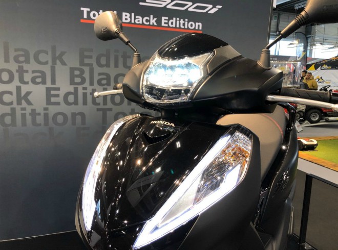 NÓNG: 2020 Honda SH300i bản đen tuyền xuất hiện, cực hoành tráng - 2
