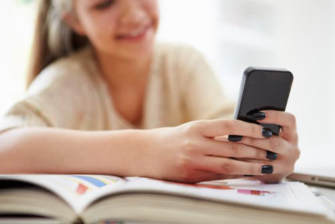 Những cách giúp người trẻ có thể mua smartphone dễ dàng hơn - 5