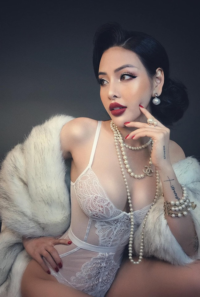 Sau vụ việc, nữ diễn viên&nbsp;Trần Mai Hương đã phải chính thức lên tiếng xin lỗi vì bộ ảnh.