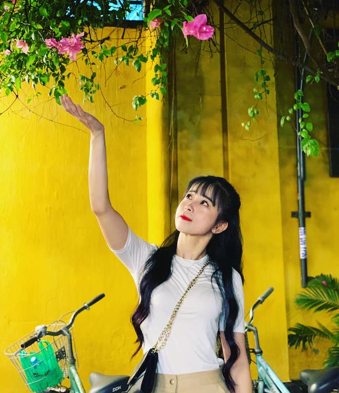 Tuyết Vân rạng ngời trong bức ảnh ngàn like trên Facebook