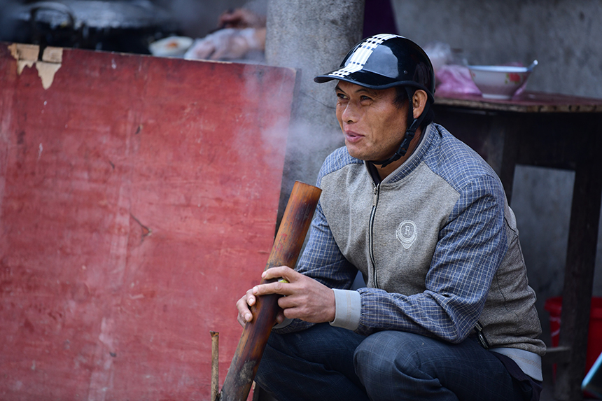  Hình ảnh đời thường của “thánh phượt” sau khi trở về quê sau lần đi lạc tưởng bỏ mạng nơi xứ người.