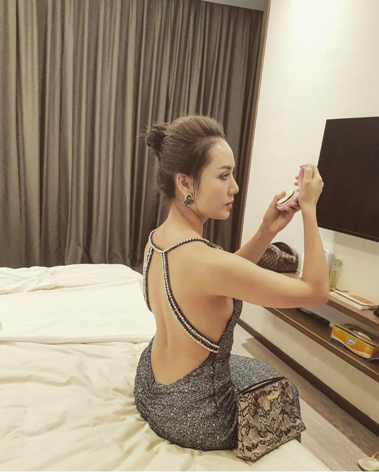 "Nữ ca sĩ xinh nhất Thanh Hoá" càng nhiều tuổi thân hình càng nhiều cơ bắp - 7