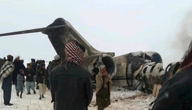 Hình ảnh được cho là đầu tiên về vụ rơi máy bay ở Afghanistan. Ảnh: Daily Star.