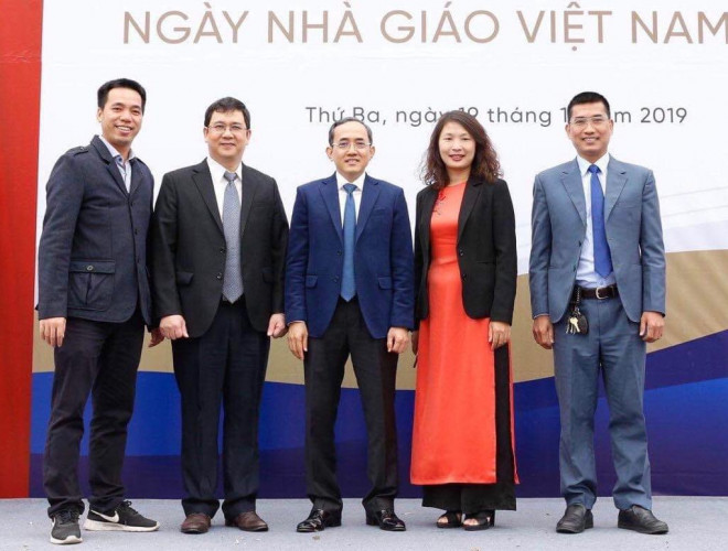 TS Đào Văn Dương và lãnh đạo Trường ĐH Phenikka