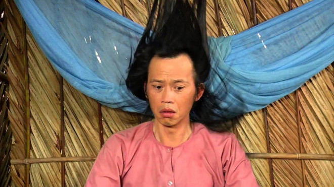 Trong phim Hello Cô Ba, Hoài Linh đóng vai một anh chàng hiền lành, chất phác.