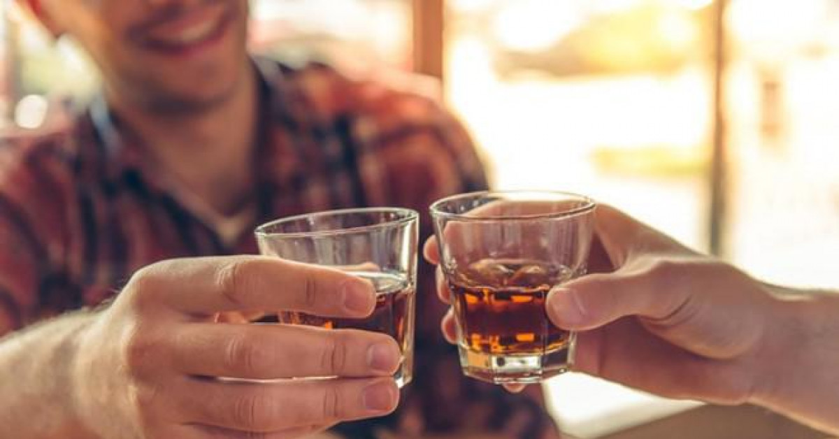 Sức khỏe đời sống - Nghiện rượu, nhiều trai trẻ thành phế nhân "nát" hết khớp xương