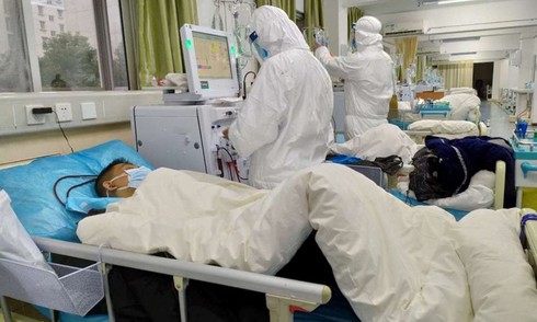 107 người TQ tử vong do viêm phổi Vũ Hán, VN cách ly nhiều người nghi nhiễm - 1