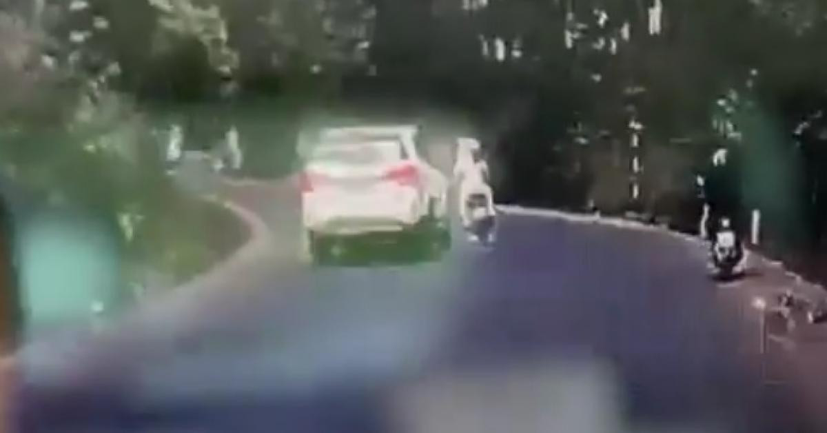 Tin tức trong ngày - Xót xa, ô tô tông vào xe máy làm người phụ nữ mang thai tử vong