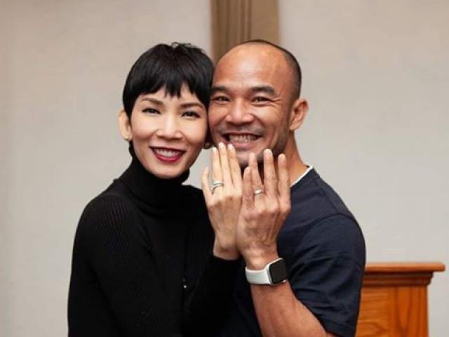 Đời sống Showbiz - Sau đám cưới bí mật, cựu siêu mẫu U50 sang Mỹ đăng kí kết hôn