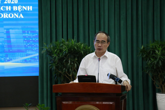 Bí thư Thành ủy TP HCM Nguyễn Thiện Nhân đến dự và phát biểu tại hội nghị chiều 31-1.