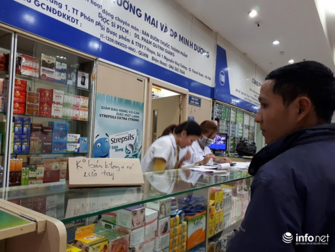 Tăng giá bán, khống chế số lượng được mua, khẩu trang vẫn “cháy” hàng - 8