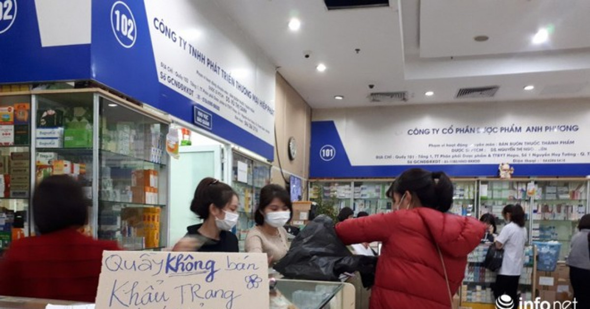 Tăng giá bán, khống chế số lượng được mua, khẩu trang vẫn “cháy” hàng - 9