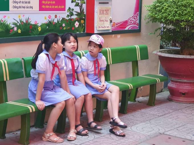 Giáo dục - du học - Hàng loạt trường mầm non ở Hải Phòng khử khuẩn, theo dõi thân nhiệt cho trẻ